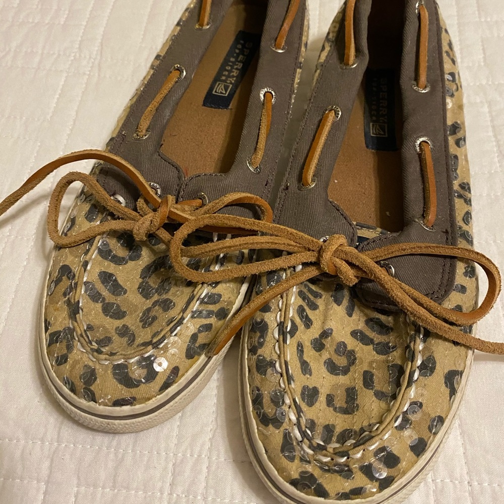 Sperry cheetah print shoes